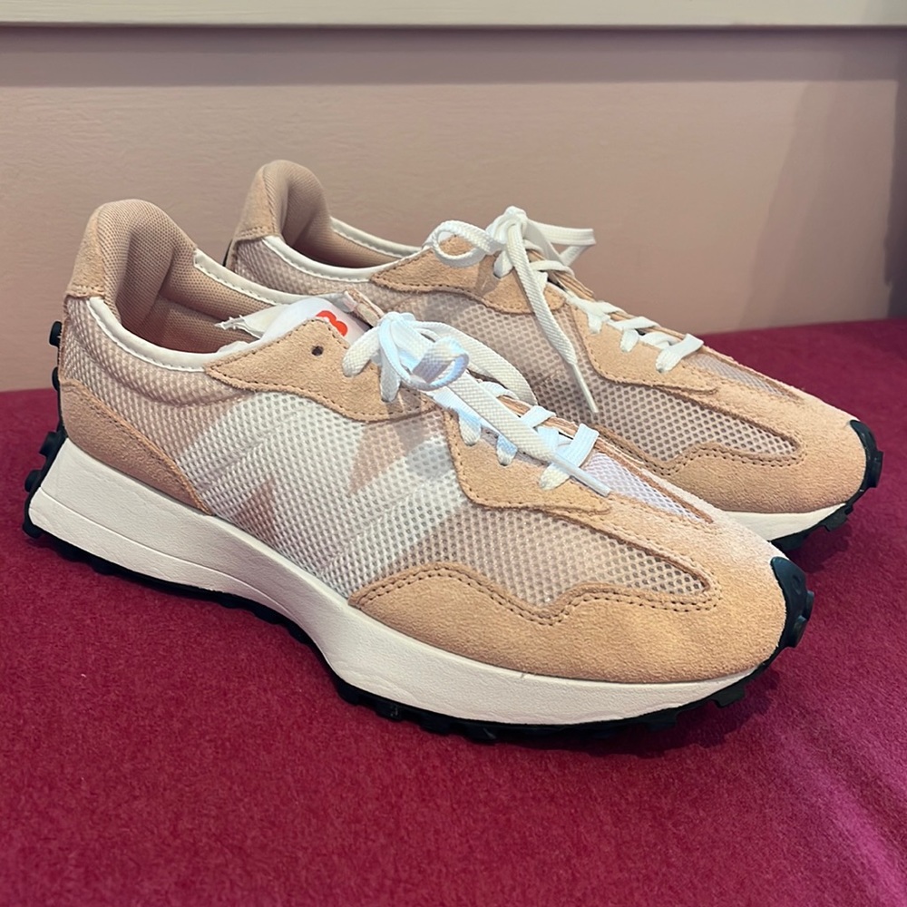 New Balance 327 Pale Pink